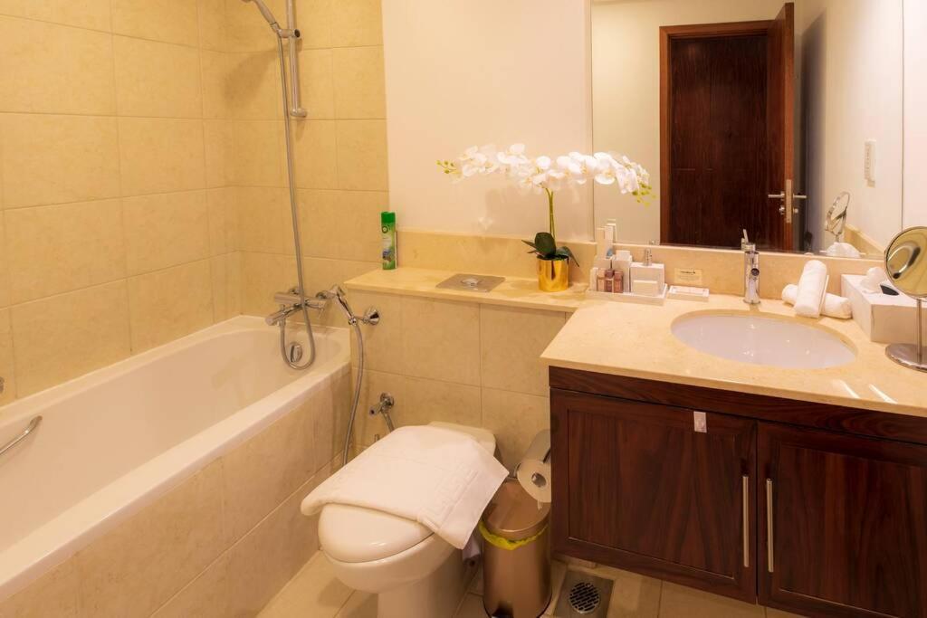 First Class 2Br With Full Burj Khalifa And Fountain View Dubaj Kültér fotó