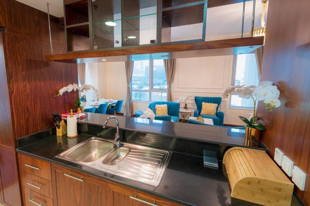 First Class 2Br With Full Burj Khalifa And Fountain View Dubaj Kültér fotó